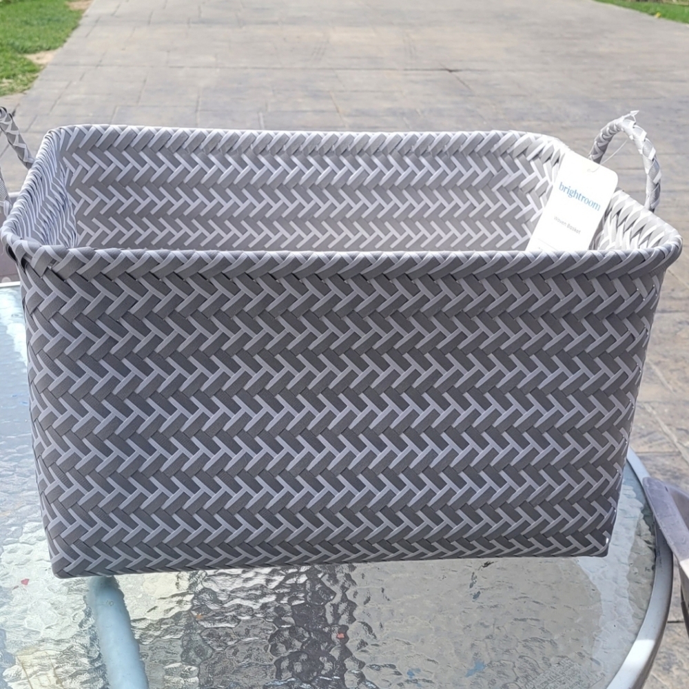 New with tag! Brightroom woven decorative storage basket with handles gray - Picture 7 of 7